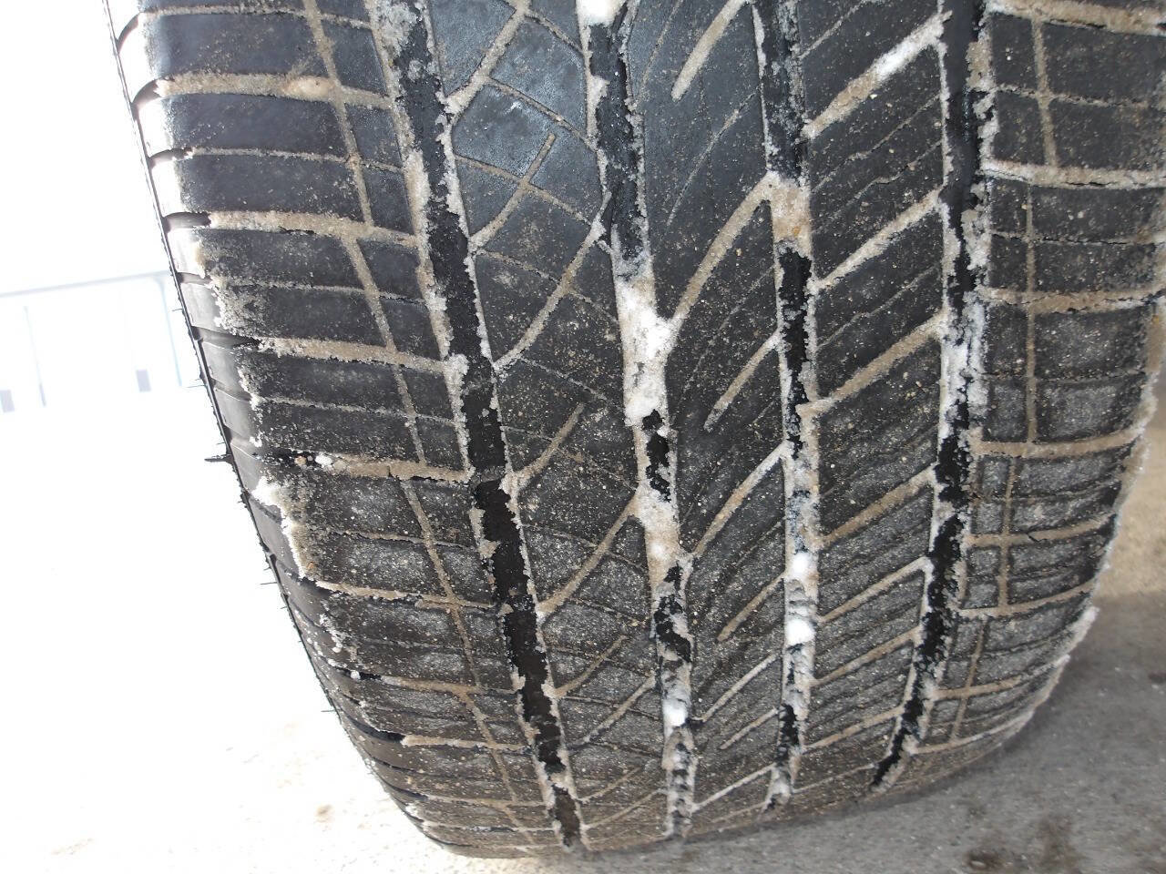 Used 2014 Jeep Grand Cherokee Limited w/ Luxury Group II image 45