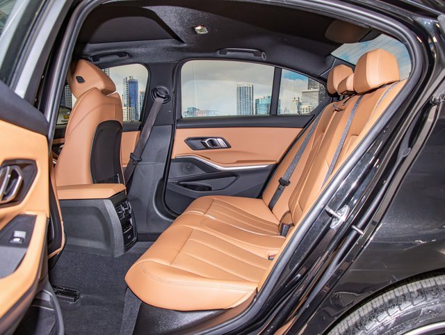 Certified 2022 BMW 330i xDrive Sedan w/ Driving Assistance Package image 22