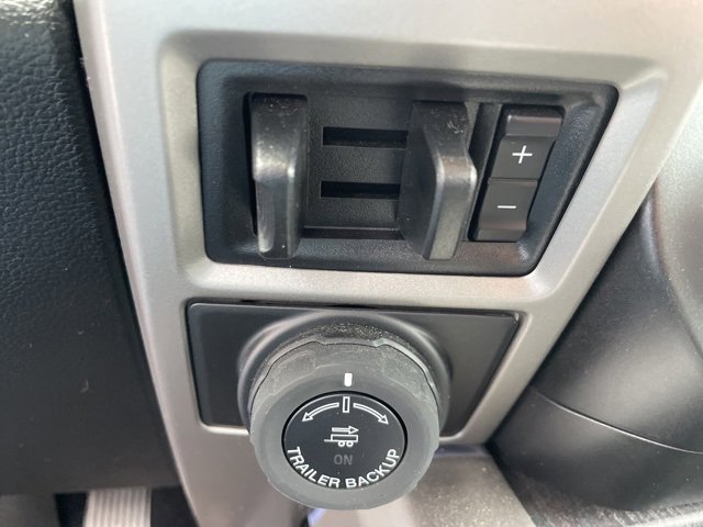 Used 2020 Ford F250 Lariat w/ Chrome Package image 9