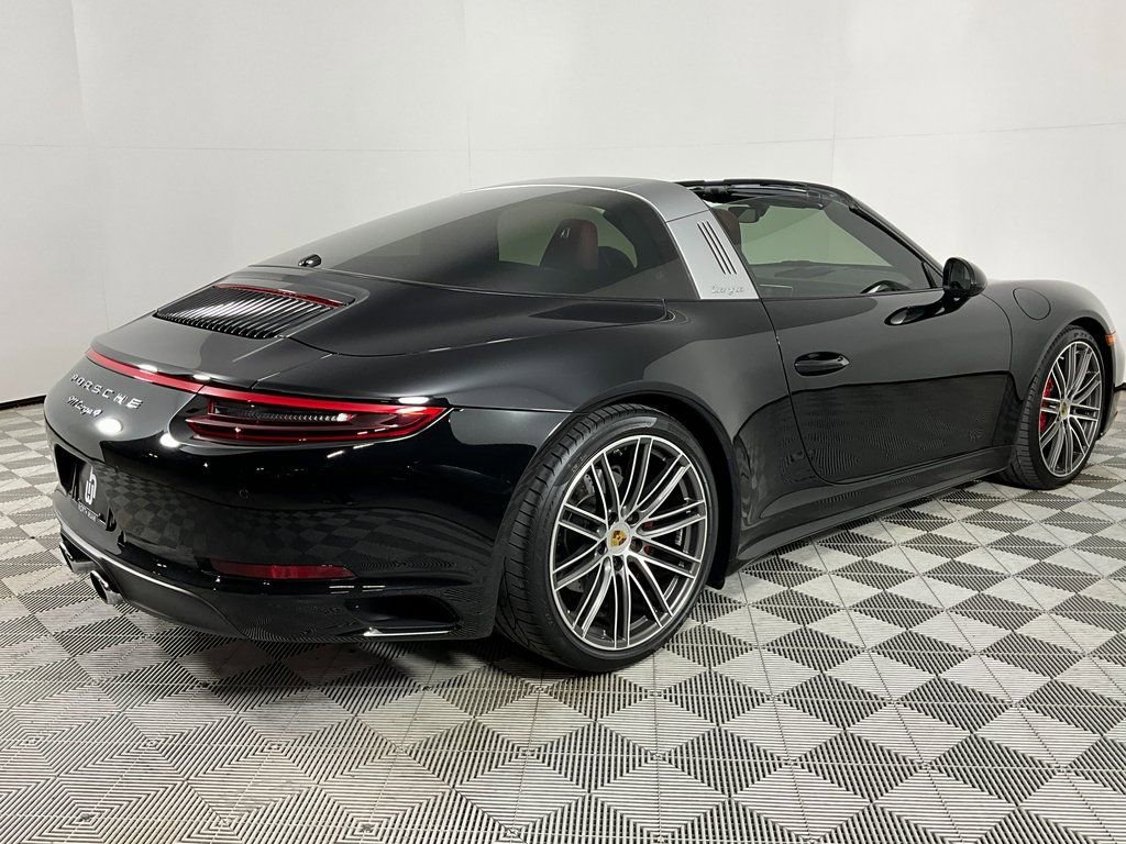 Used 2019 Porsche 911 Targa 4 AWD/4WD image 4