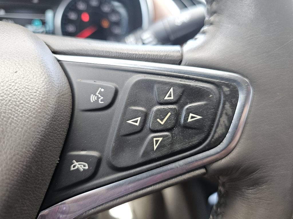 Used 2016 Chevrolet Malibu Premier w/ Driver Confidence Package II FWD image 29