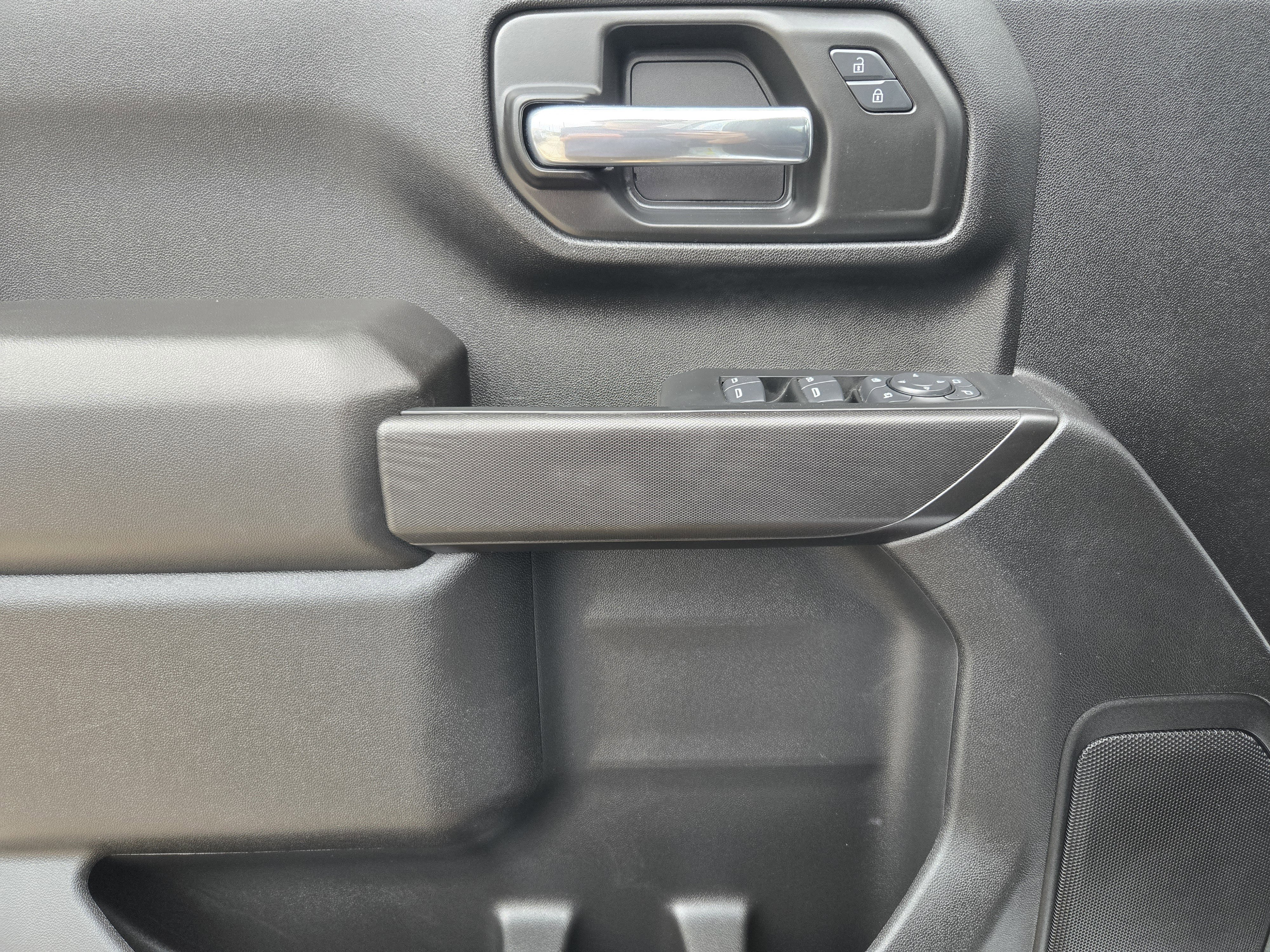 Used 2024 GMC Sierra 2500 Pro w/ 1SA Pro Safety Plus Package image 17