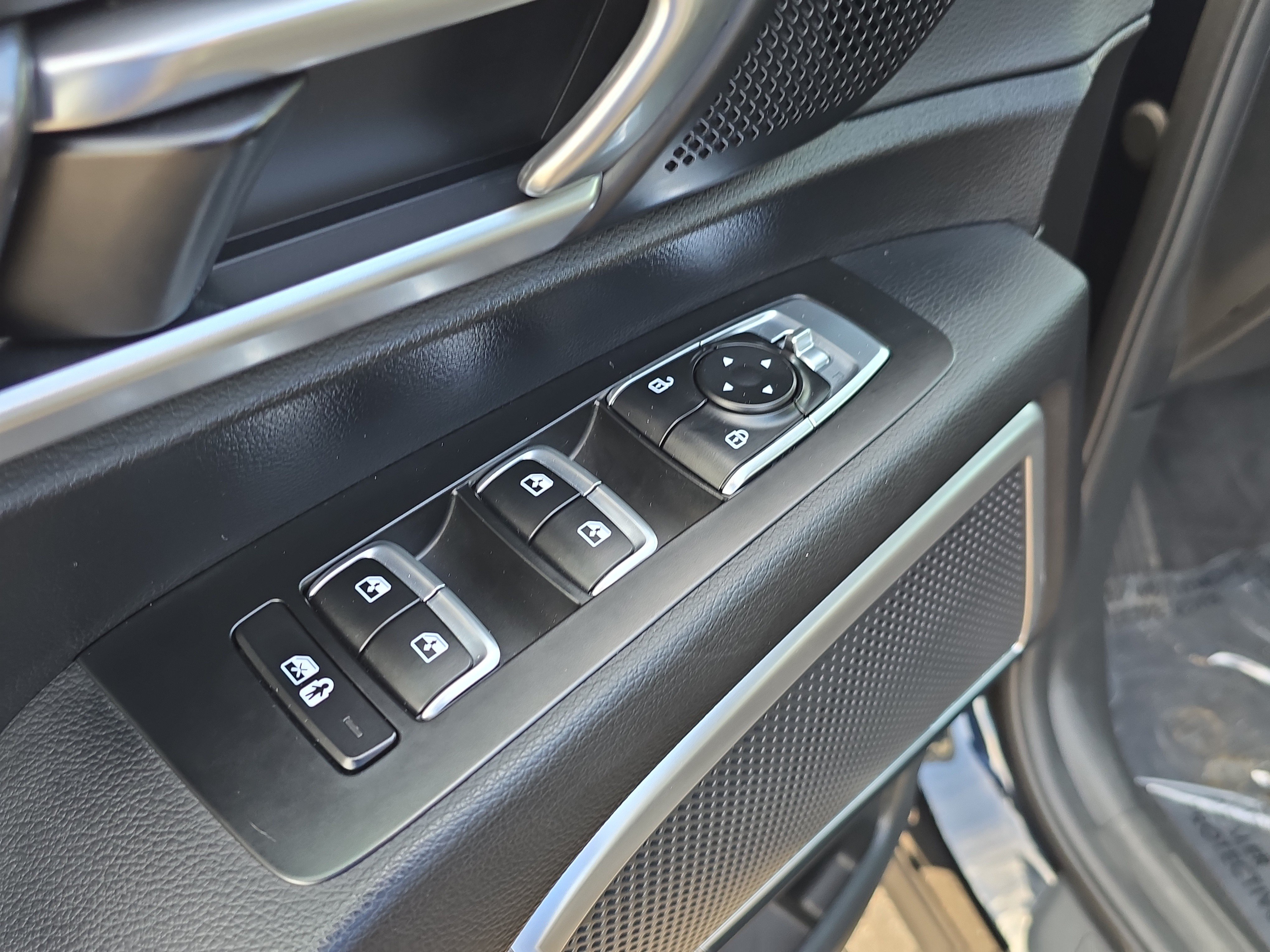 Certified 2024 Kia Telluride S AWD/4WD image 20