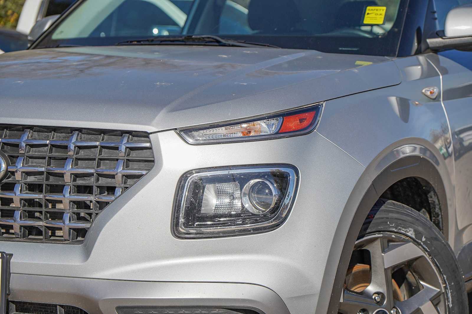 Used 2022 Hyundai Venue SEL image 3