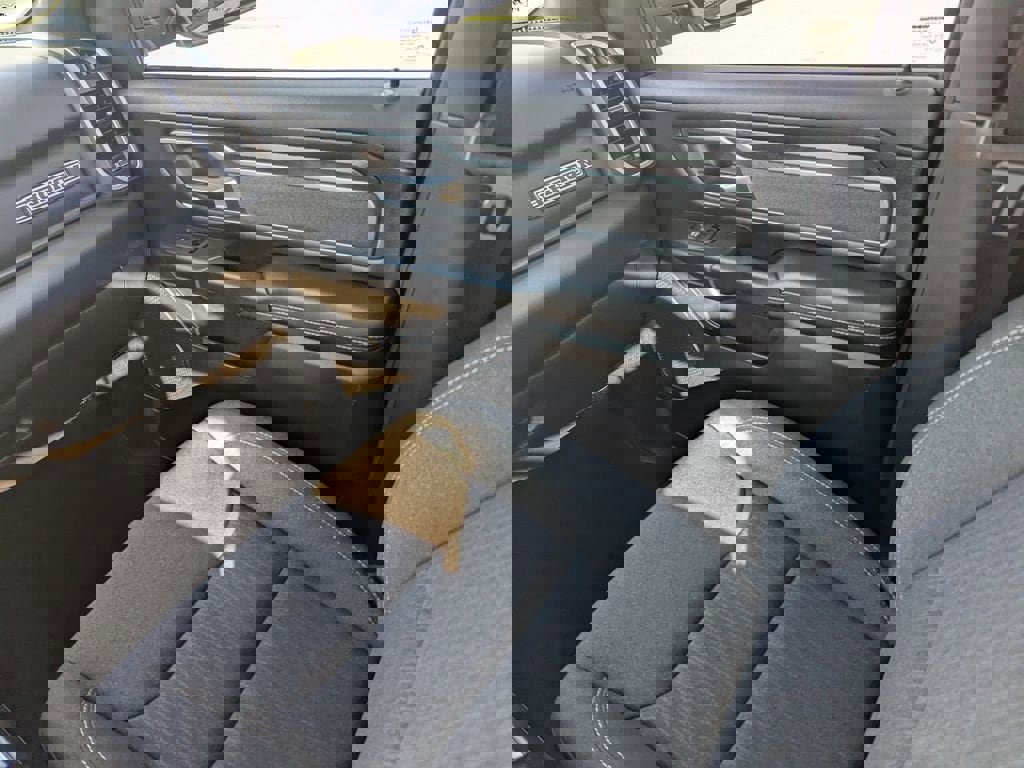 Used 2019 RAM 1500 Big Horn image 13