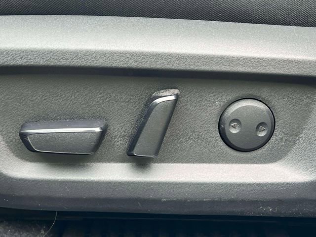 Used 2023 Nissan Rogue SV FWD image 25