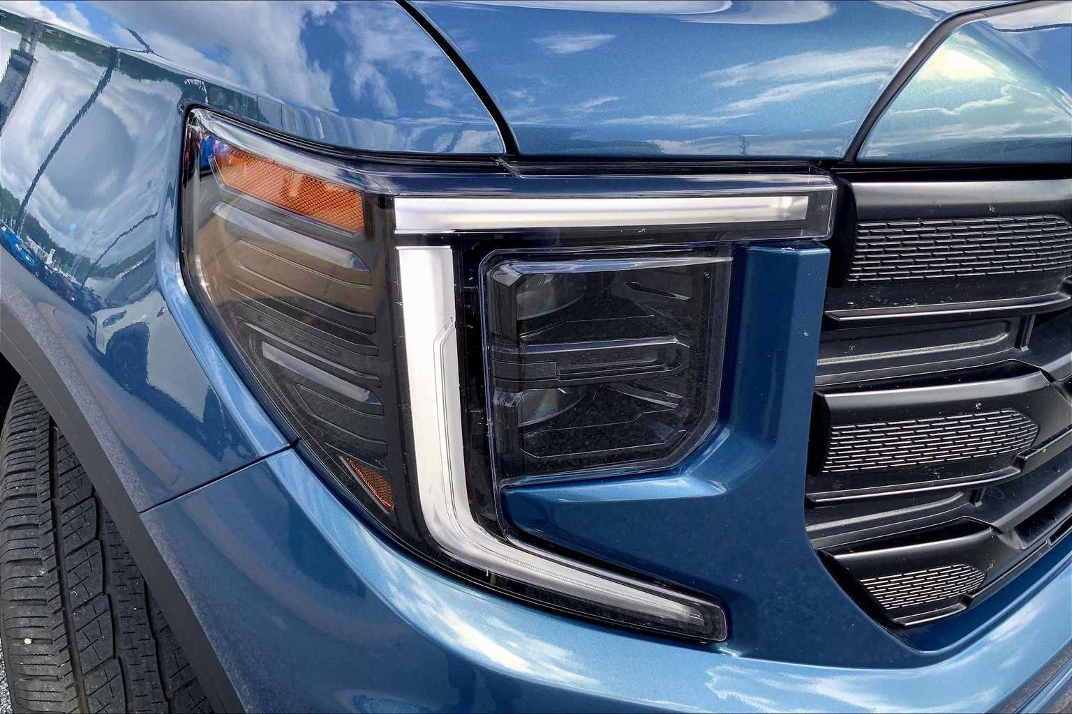 Used 2024 GMC Sierra 1500 Pro w/ Graphite Edition AWD/4WD image 25