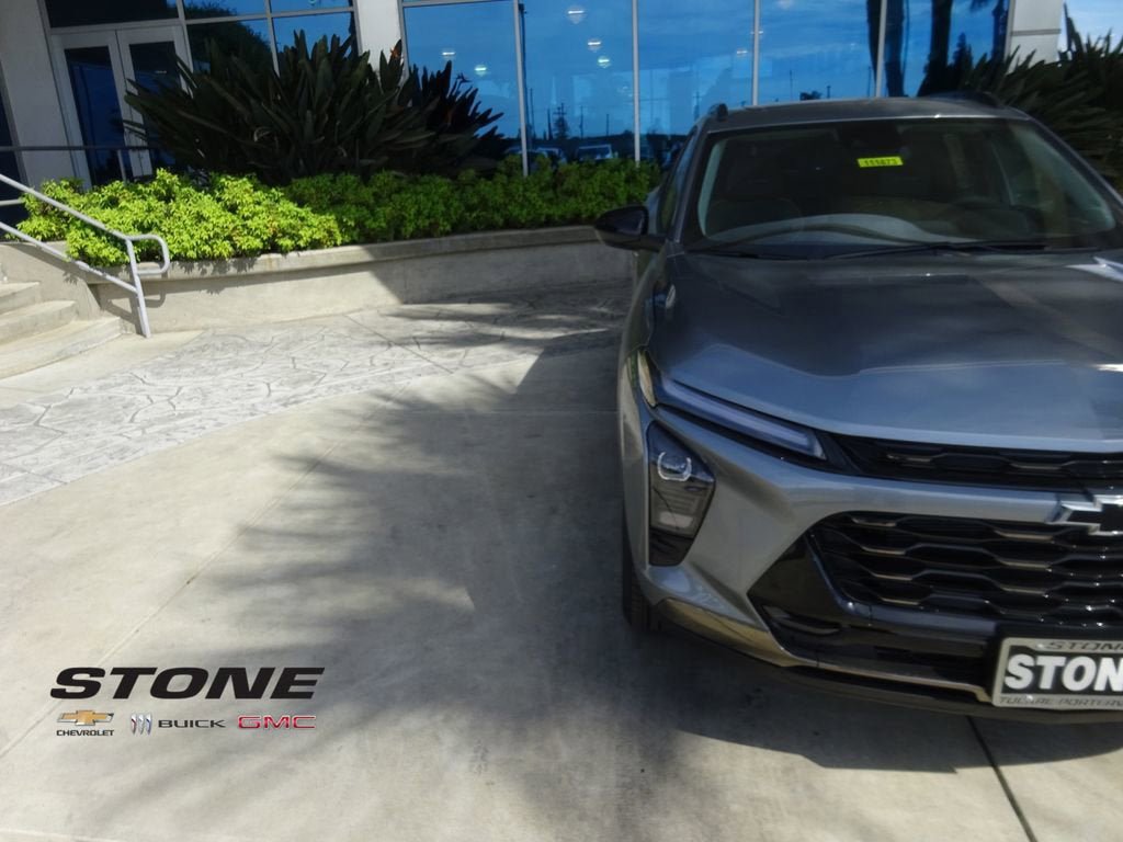 New 2026 Chevrolet Trax ACTIV w/ Sunroof Package FWD image 30