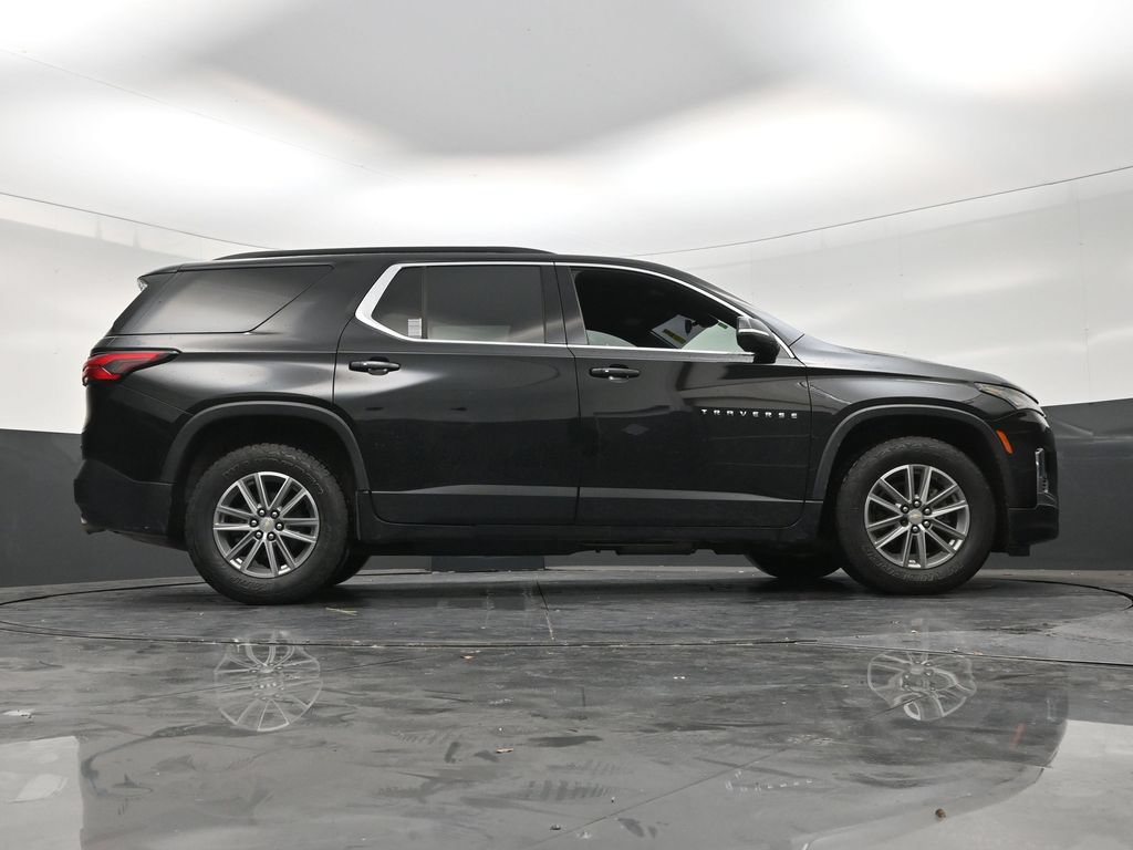 Used 2023 Chevrolet Traverse LT FWD image 24