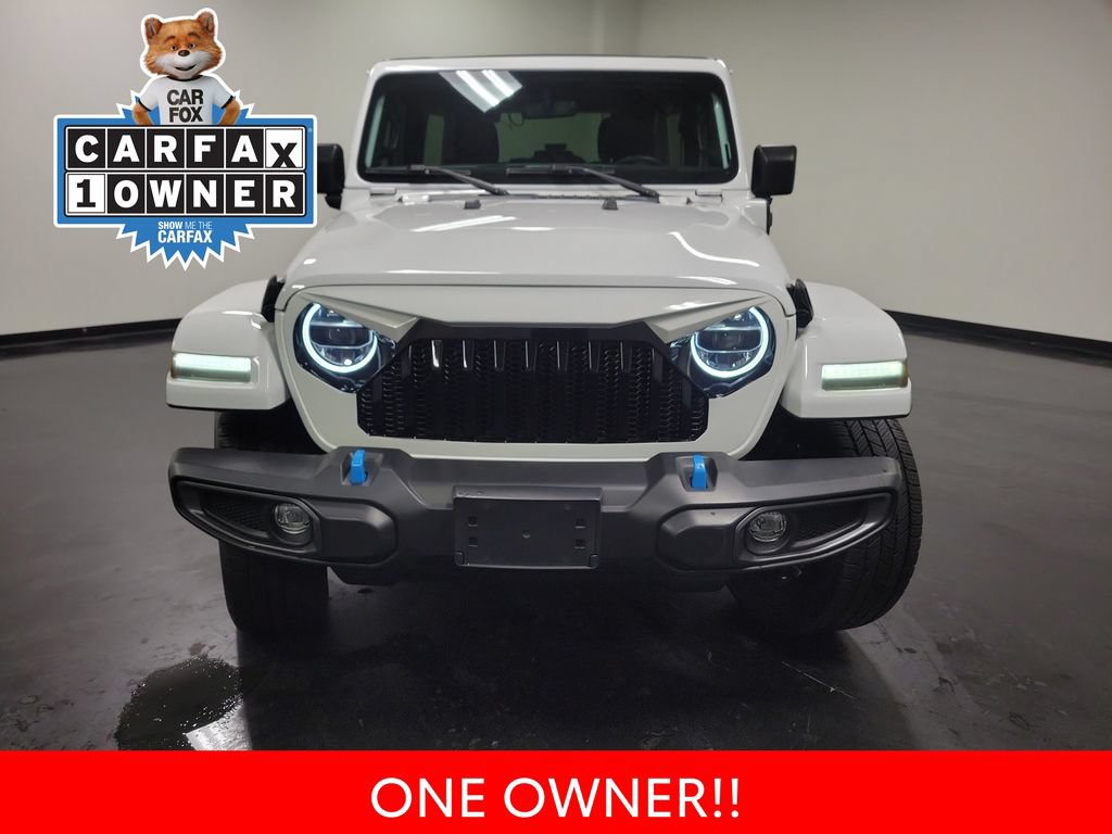 Used 2022 Jeep Wrangler Unlimited Sahara w/ Cold Weather Group AWD/4WD image 3