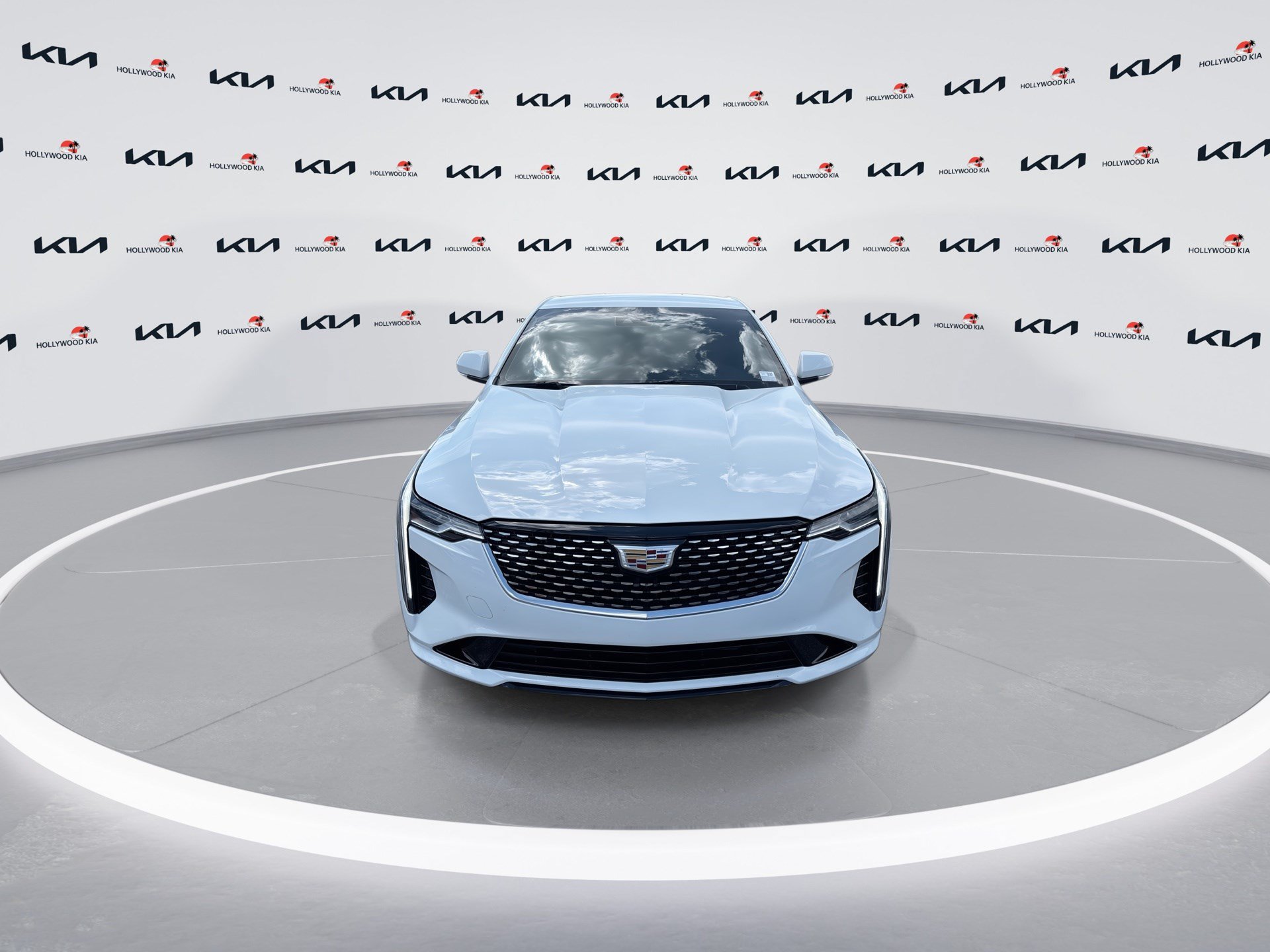 Used 2024 Cadillac CT4 Luxury RWD image 3