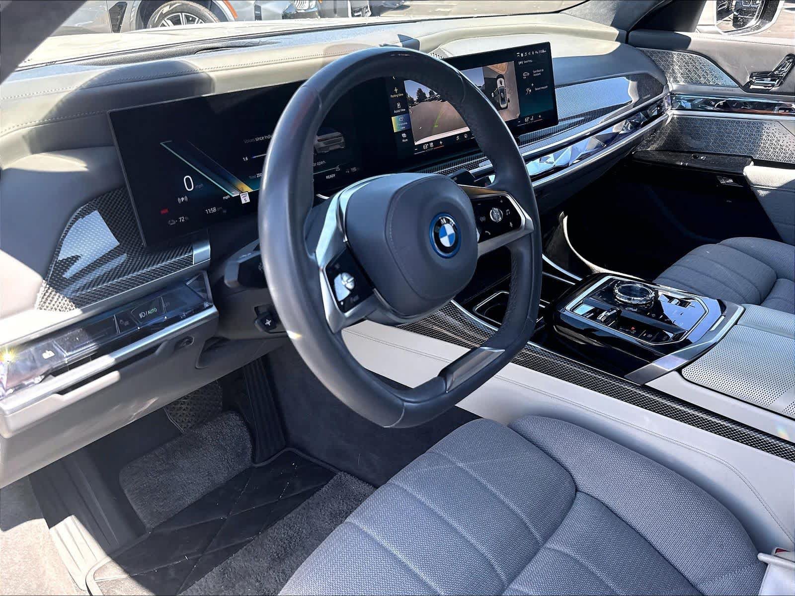 Used 2023 BMW i7 xDrive60 AWD/4WD image 17