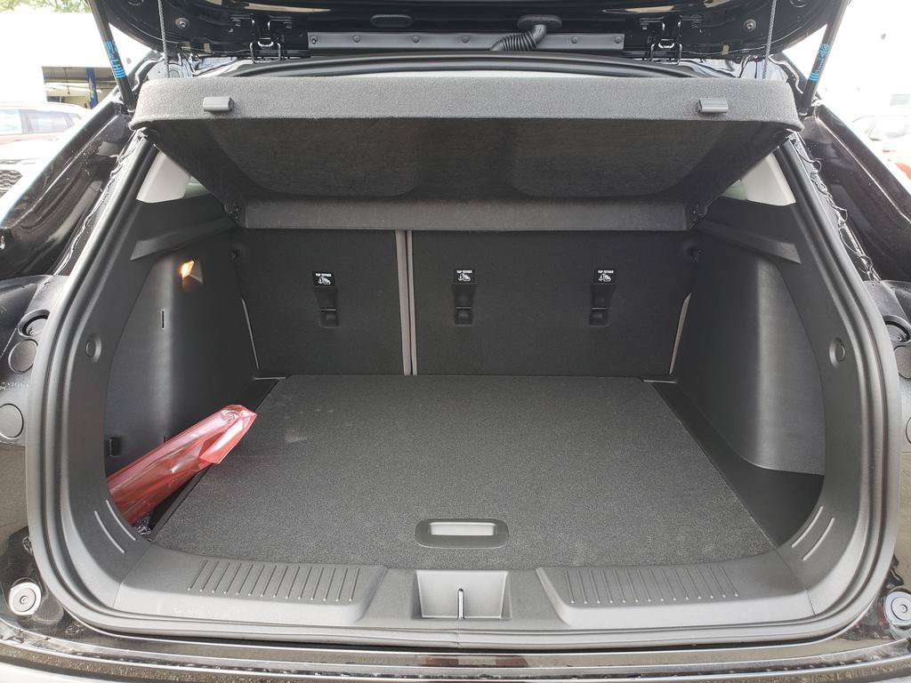 New 2026 Chevrolet Trax ACTIV w/ Sunroof Package FWD image 10