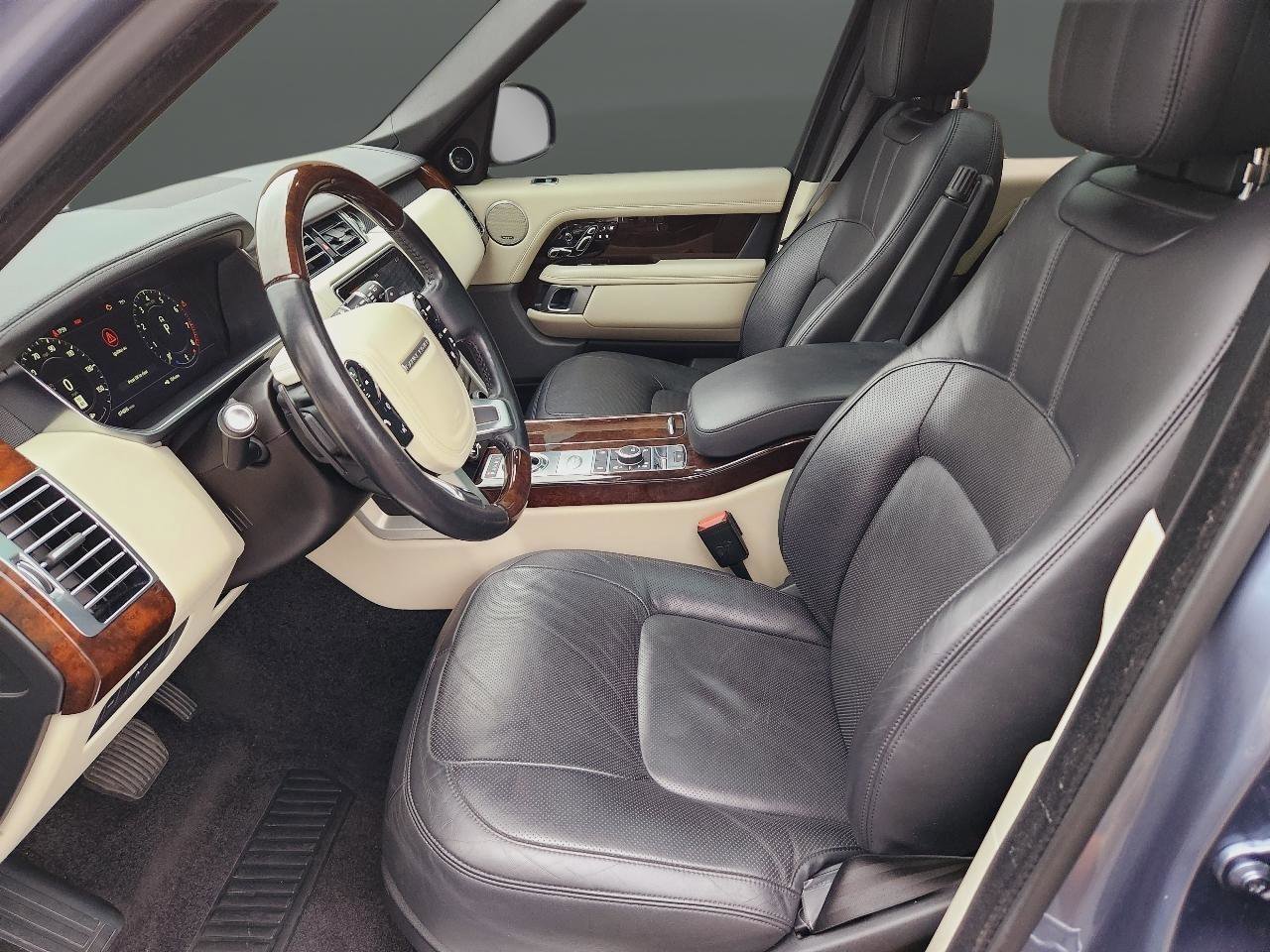 Used 2020 Land Rover Range Rover HSE image 10