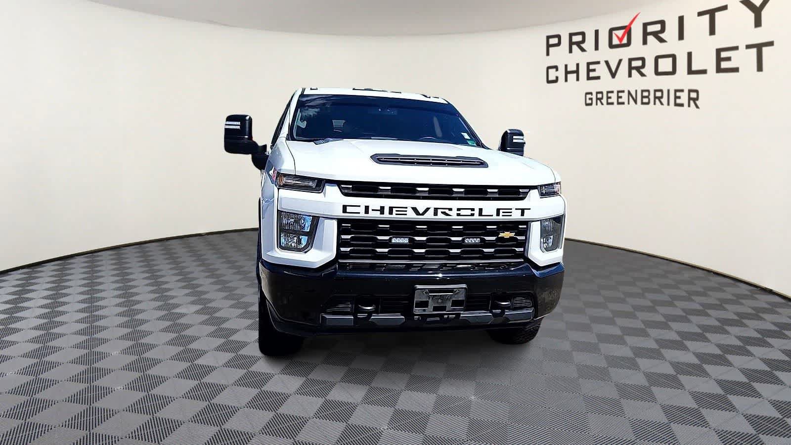 Used 2023 Chevrolet Silverado 2500 Custom w/ Custom Convenience Package AWD/4WD image 3