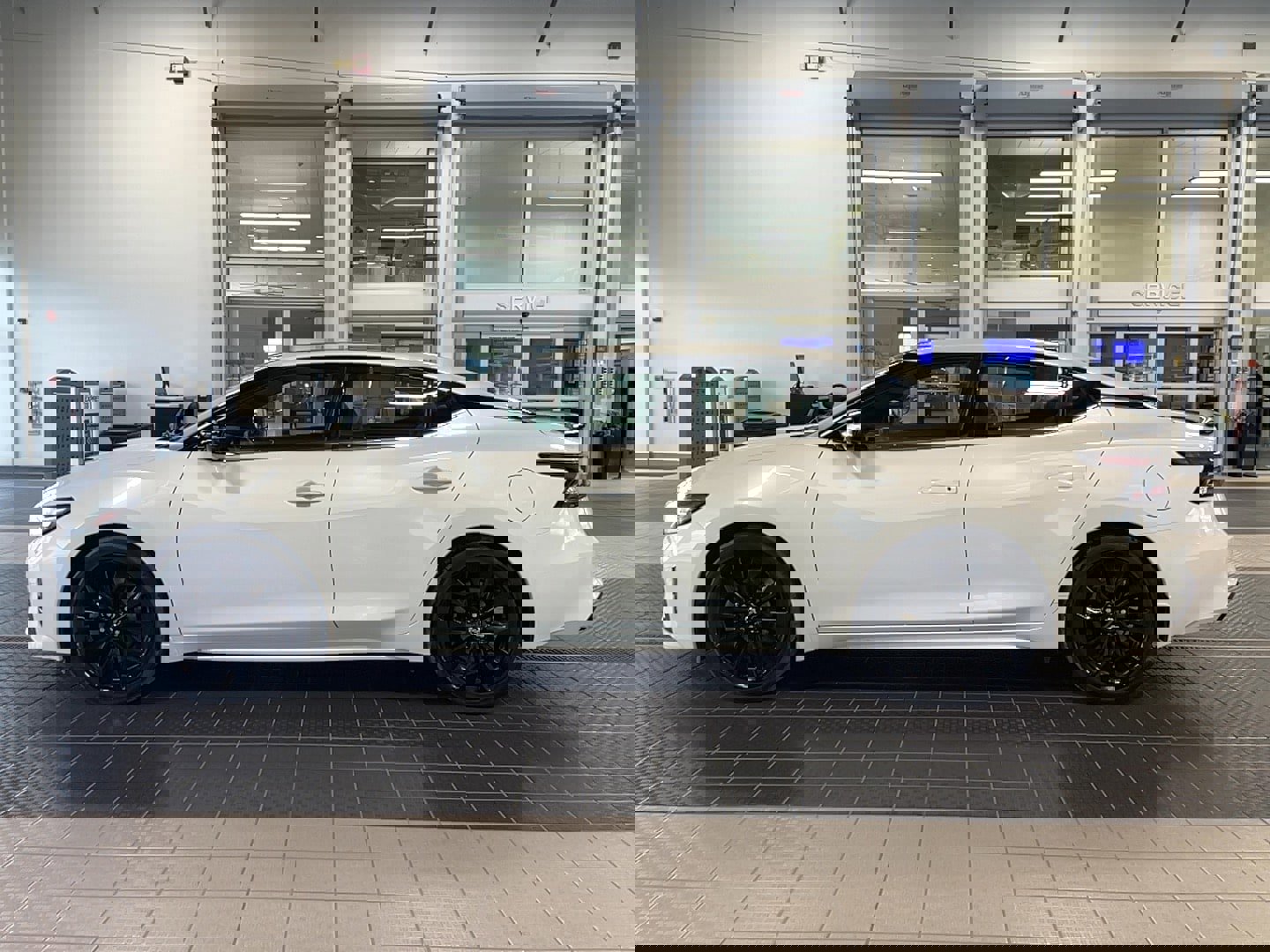 Used 2019 Nissan Maxima SR w/ Premium Package image 4