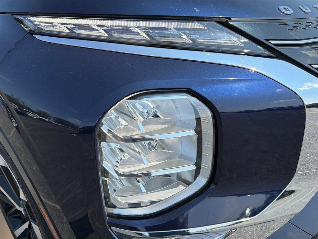 Used 2023 Mitsubishi Outlander SE FWD image 11