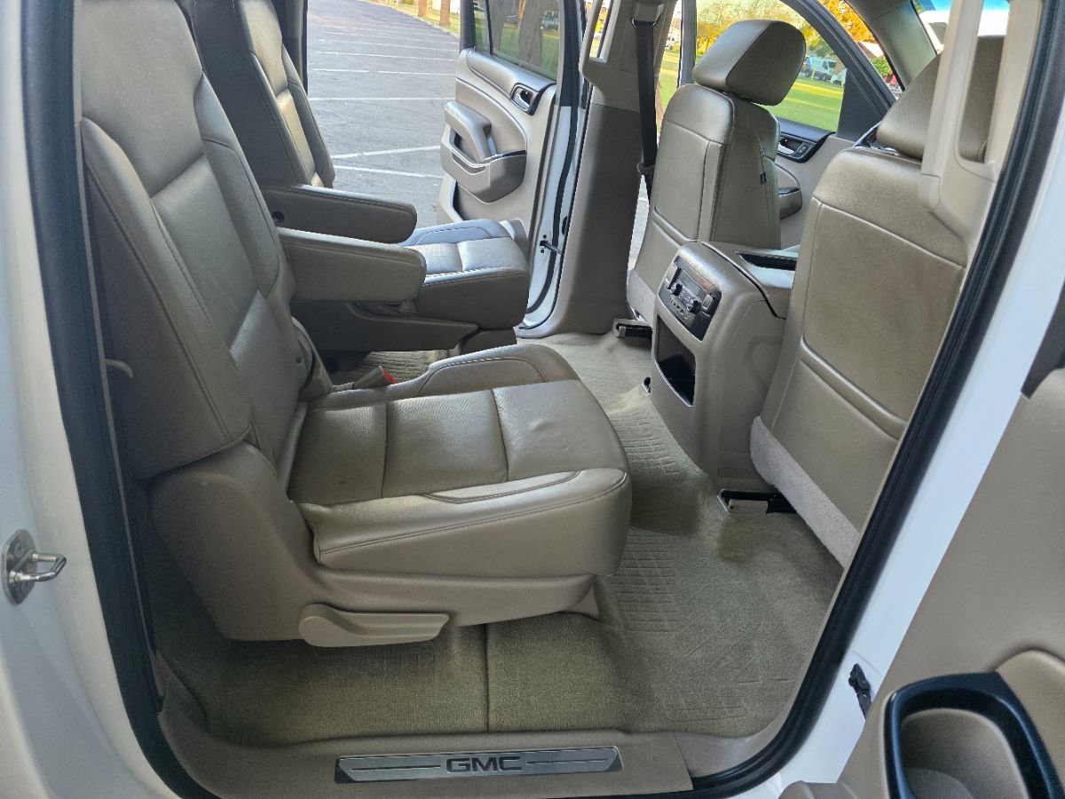 Used 2018 GMC Yukon XL SLT w/ Open Road Package image 32