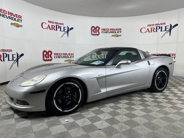 Used 2005 Chevrolet Corvette Coupe w/ Preferred Equipment Group RWD image 3