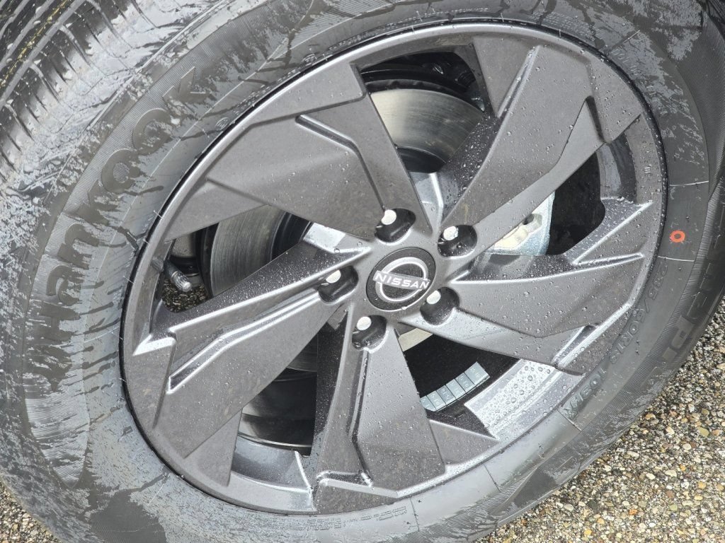 New 2026 Nissan Rogue SV w/ Cold Weather Package AWD/4WD image 8