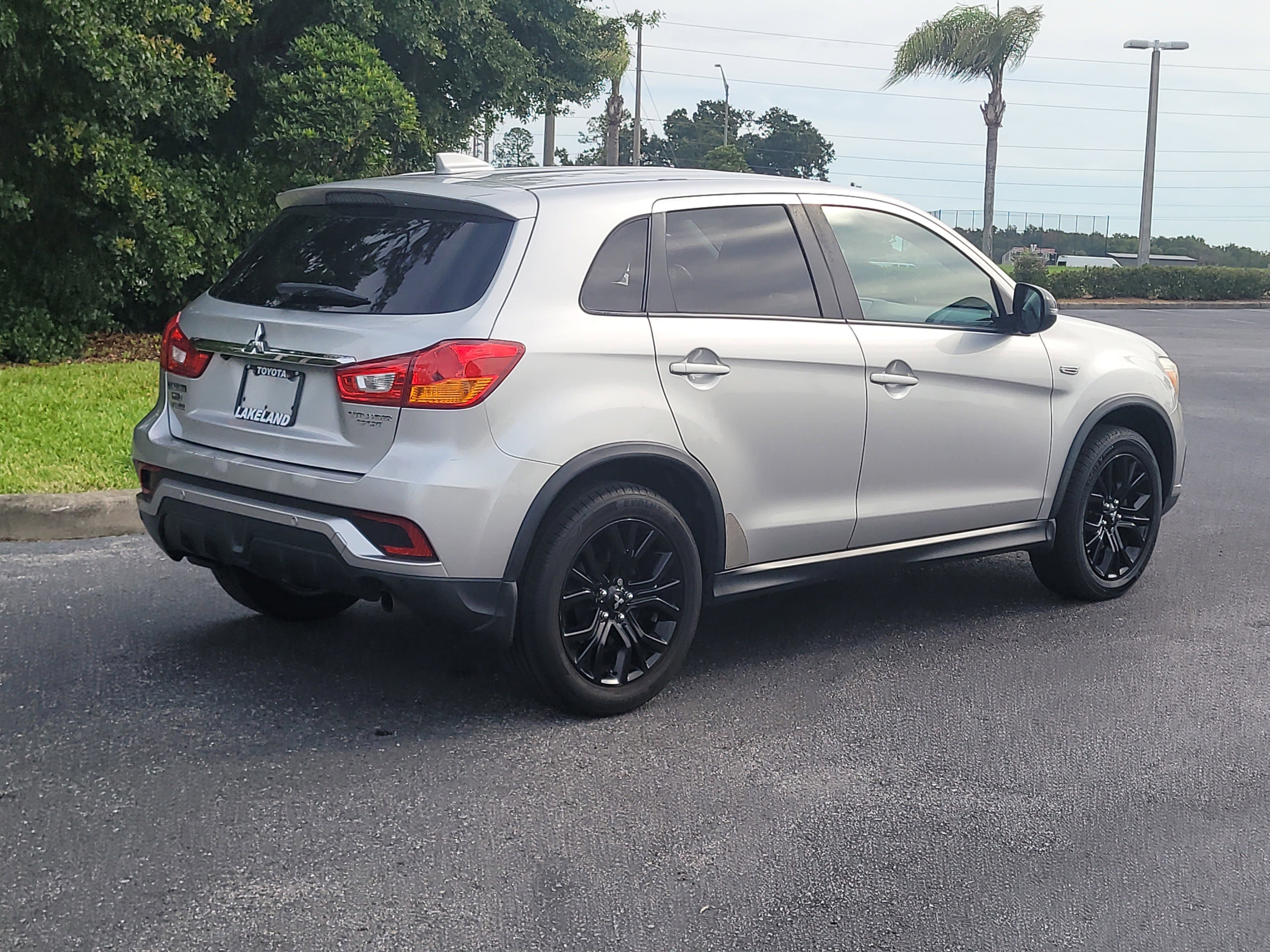 Used 2019 Mitsubishi Outlander Sport ES FWD image 9