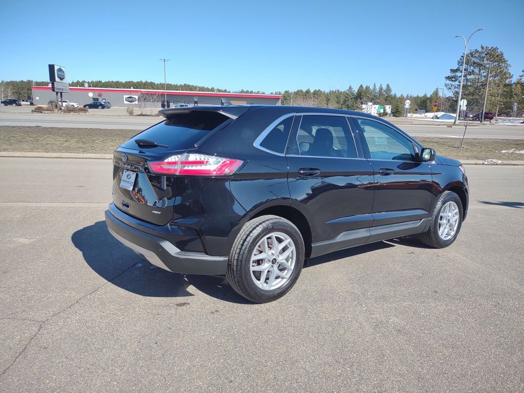 Used 2024 Ford Edge SEL w/ Convenience Package image 8