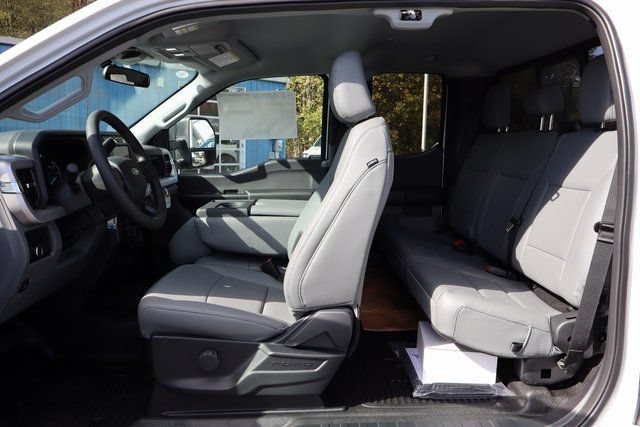 New 2026 Ford F550 4x4 Supercab Super Duty image 19