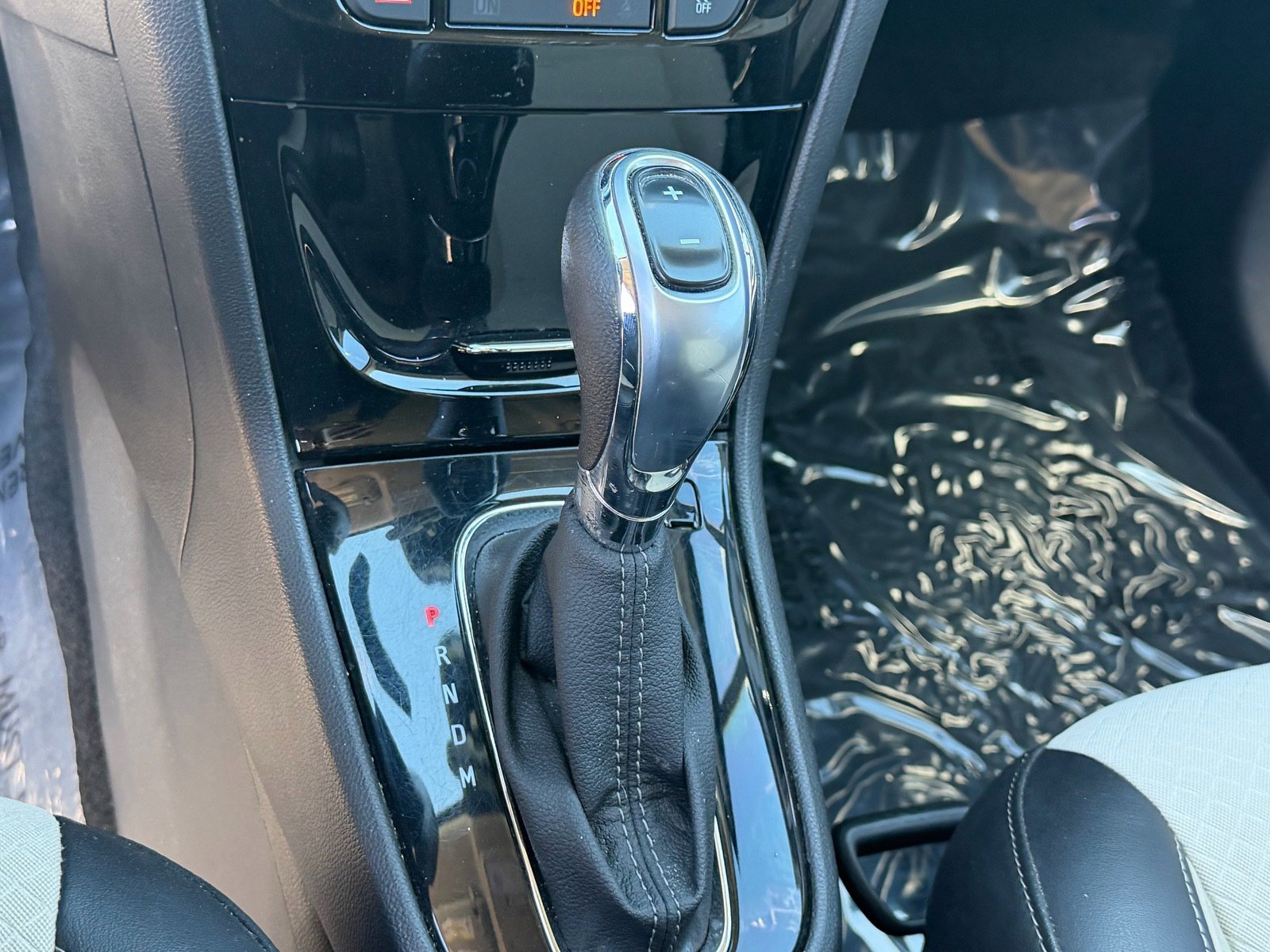 Used 2017 Buick Encore Sport Touring w/ Safety Package image 28