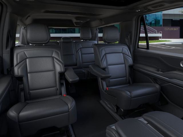 New 2025 Lincoln Navigator L Reserve w/ Jet Appearance Package image 11