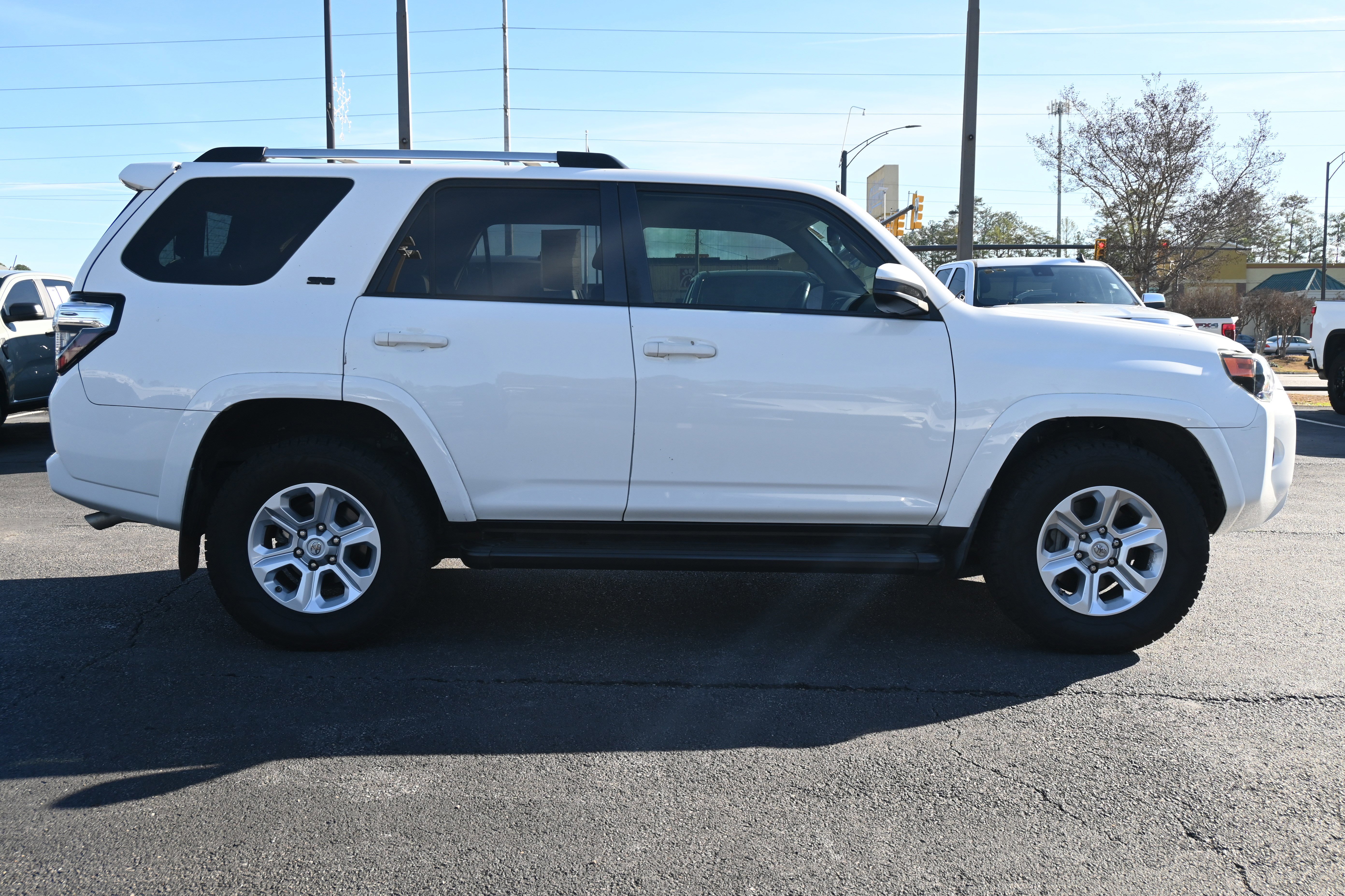 Used 2020 Toyota 4Runner SR5 image 11