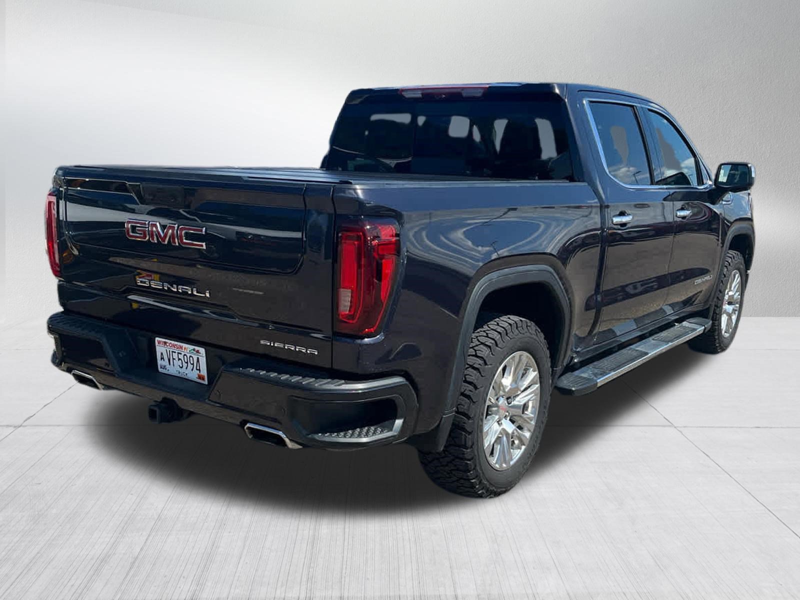 Used 2022 GMC Sierra 1500 Denali w/ Technology Package AWD/4WD image 5