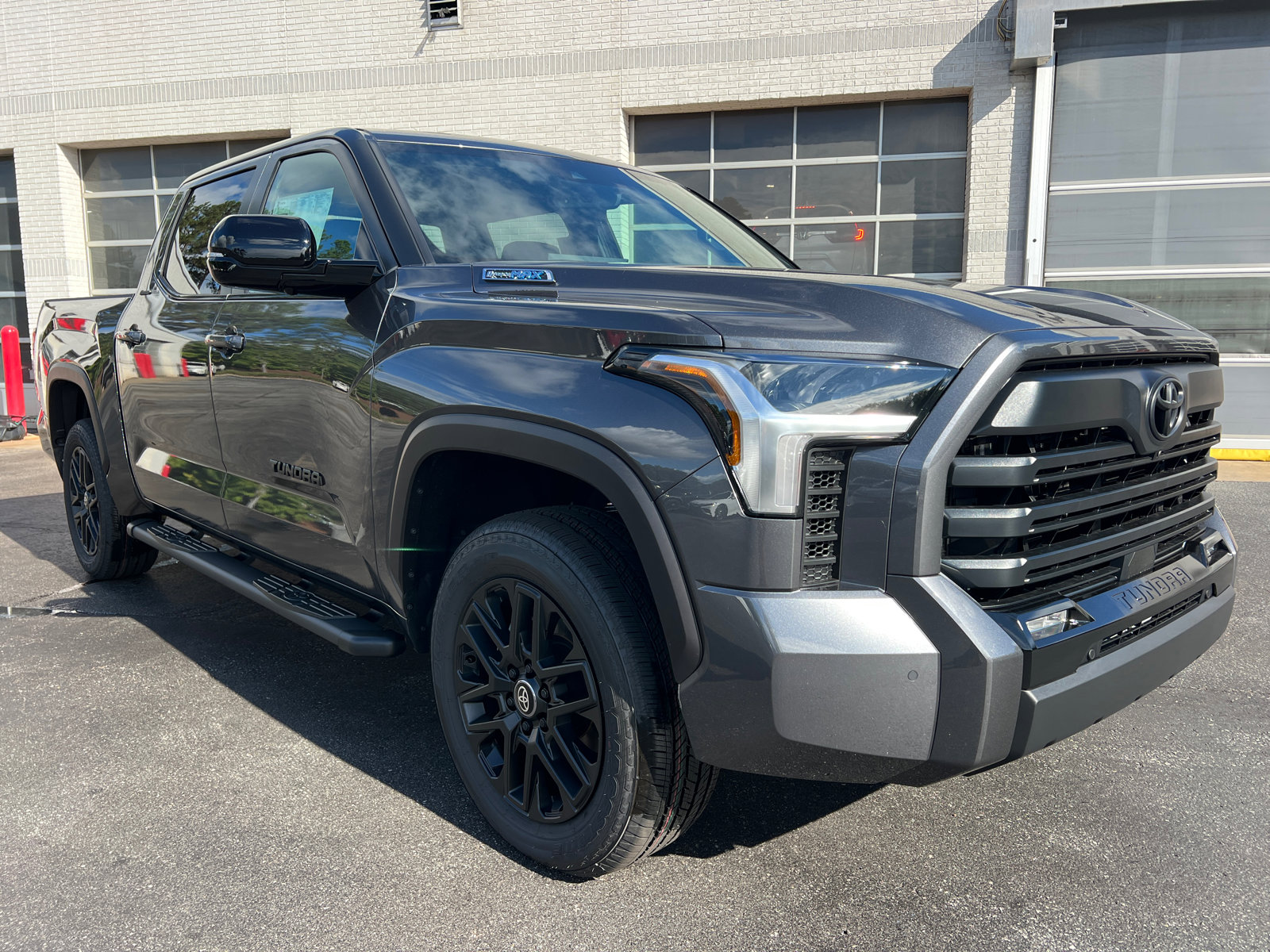 New 2026 Toyota Tundra Limited video 1