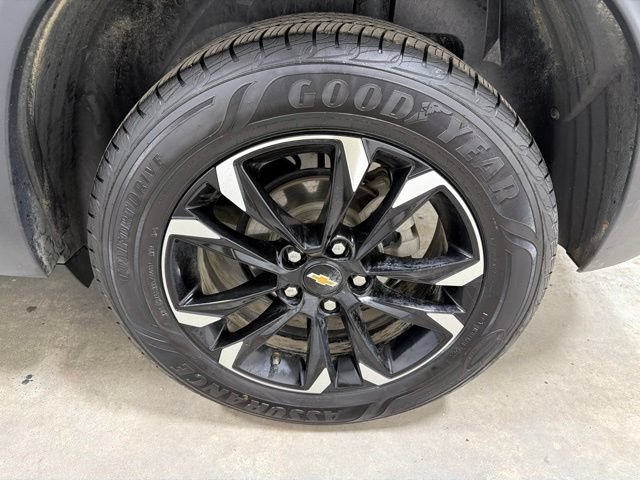 Used 2023 Chevrolet TrailBlazer LT AWD/4WD image 8