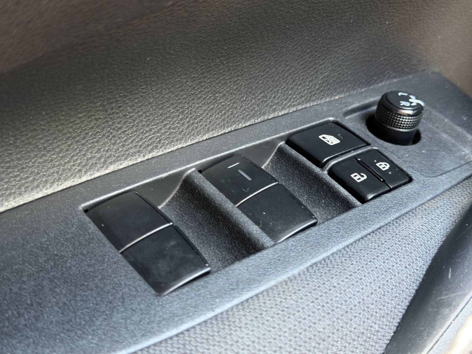 Used 2023 Toyota Corolla LE FWD image 30