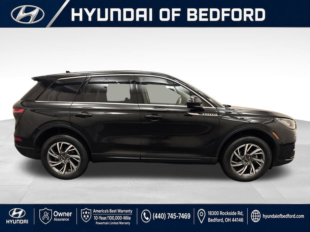 Used 2023 Lincoln Corsair AWD image 4
