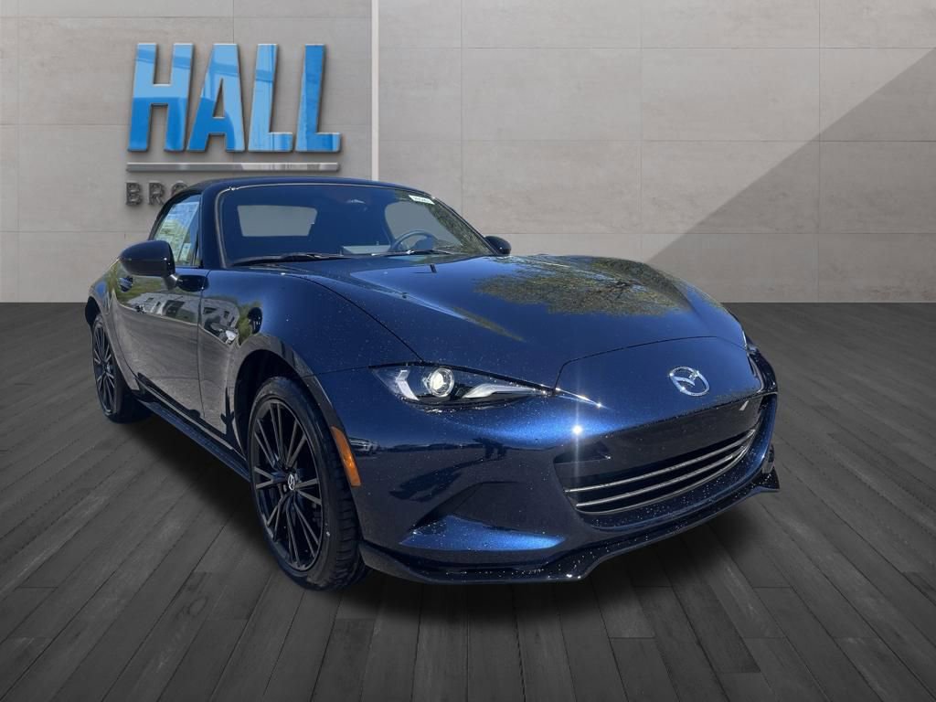 New 2026 MAZDA MX-5 Miata Club w/ Interior Package RWD image 9
