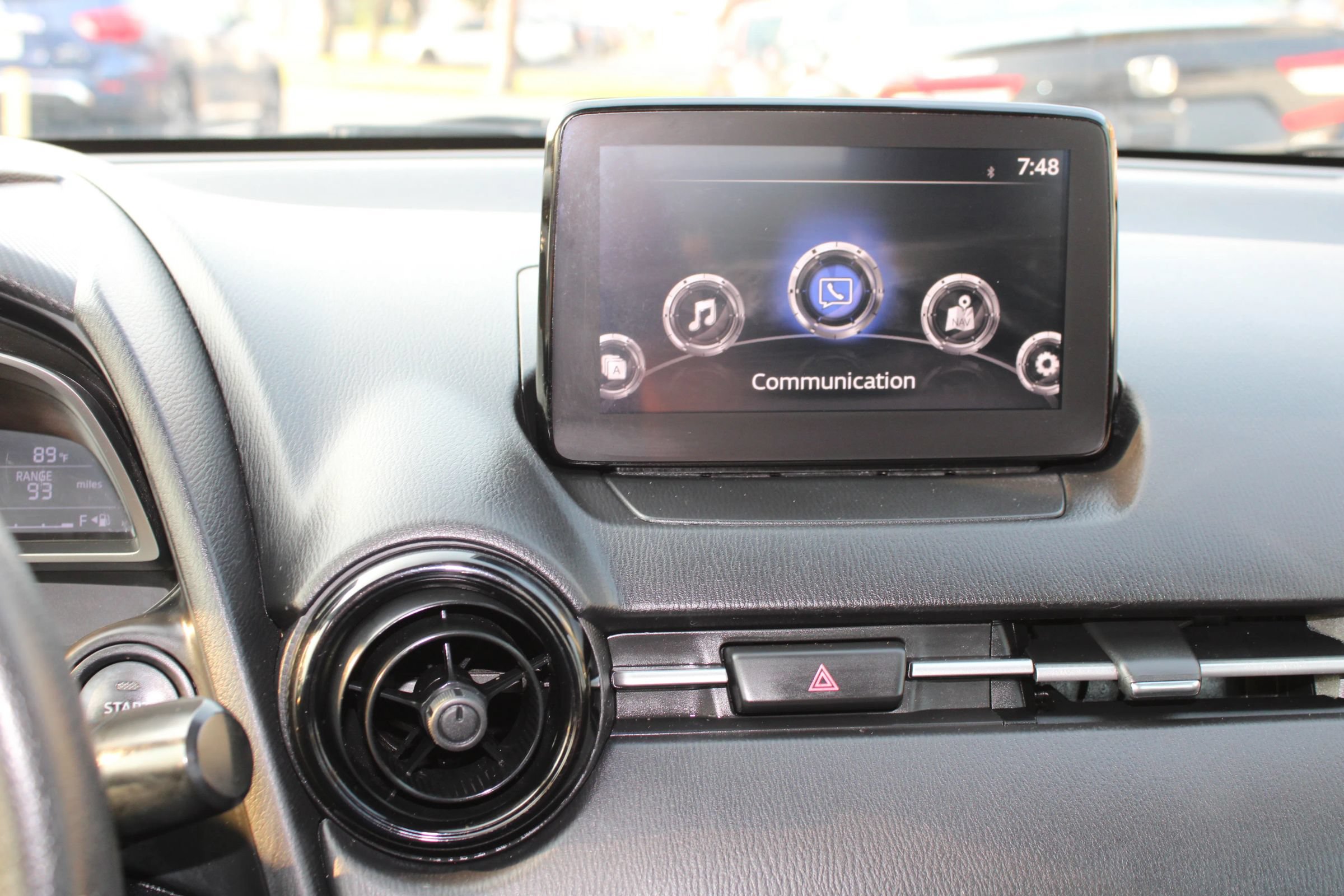 Used 2019 Toyota Yaris L FWD image 10