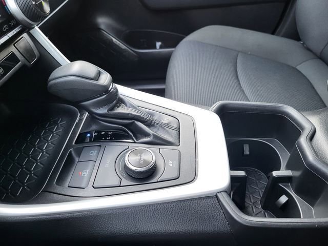 Used 2025 Toyota RAV4 LE image 25