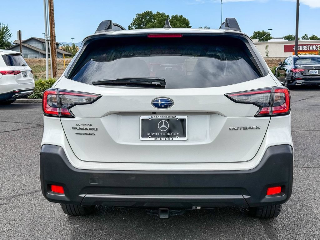 Used 2024 Subaru Outback Premium AWD/4WD image 7