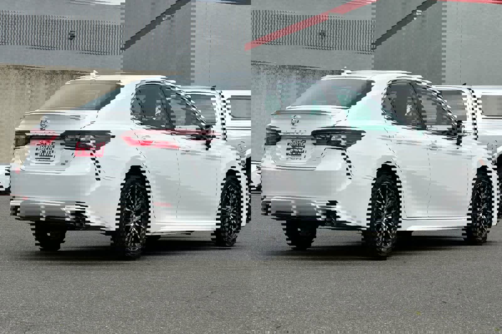 Certified 2022 Toyota Camry SE image 2