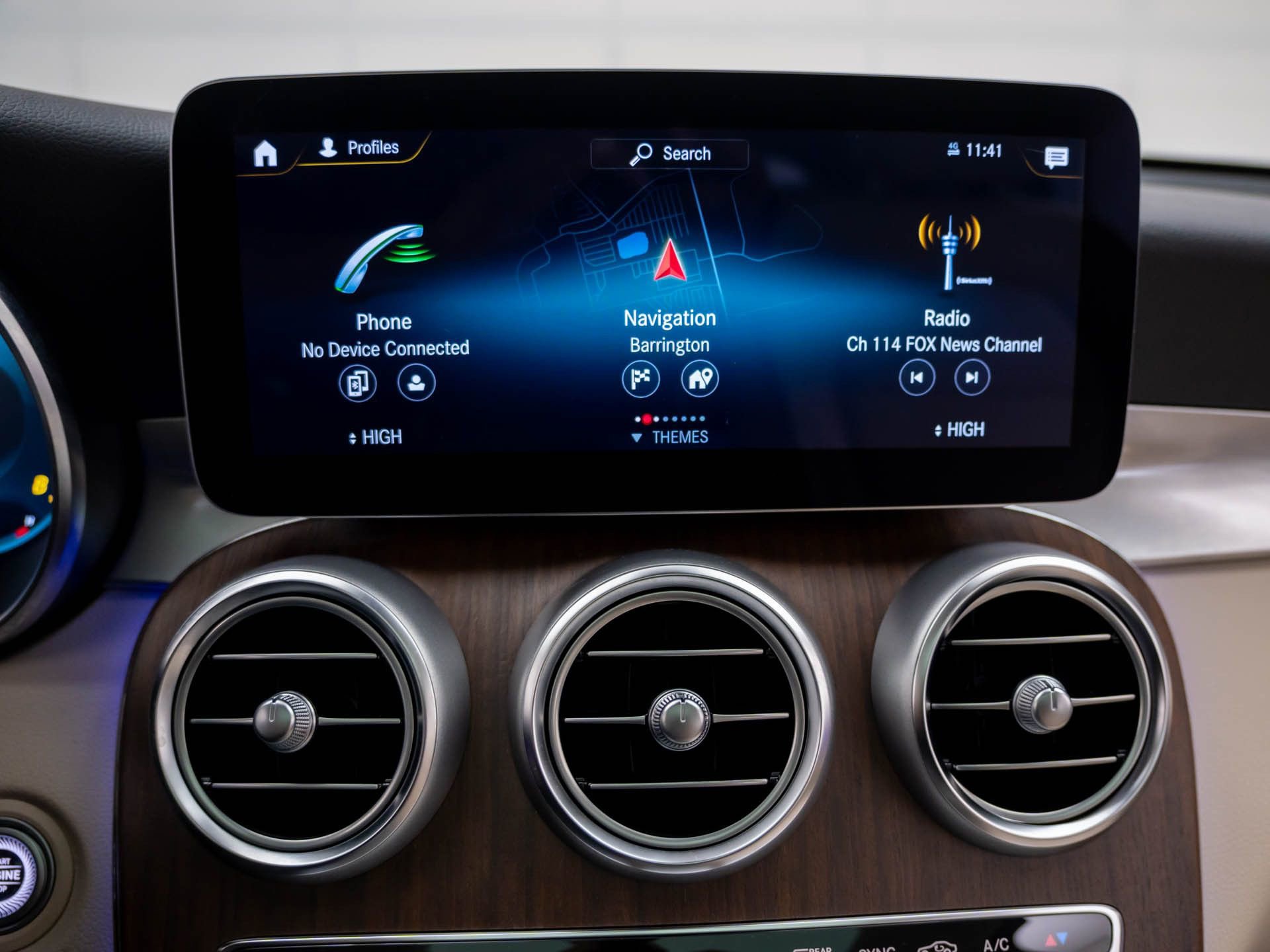 Certified 2022 Mercedes-Benz GLC 300 4MATIC w/ Multimedia Package Lite image 31