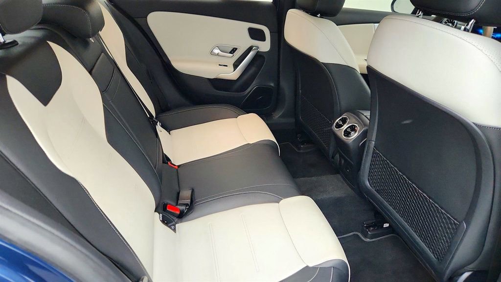 Used 2021 Mercedes-Benz A 35 AMG 4MATIC image 24