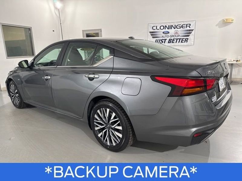 Used 2024 Nissan Altima 2.5 SV image 7