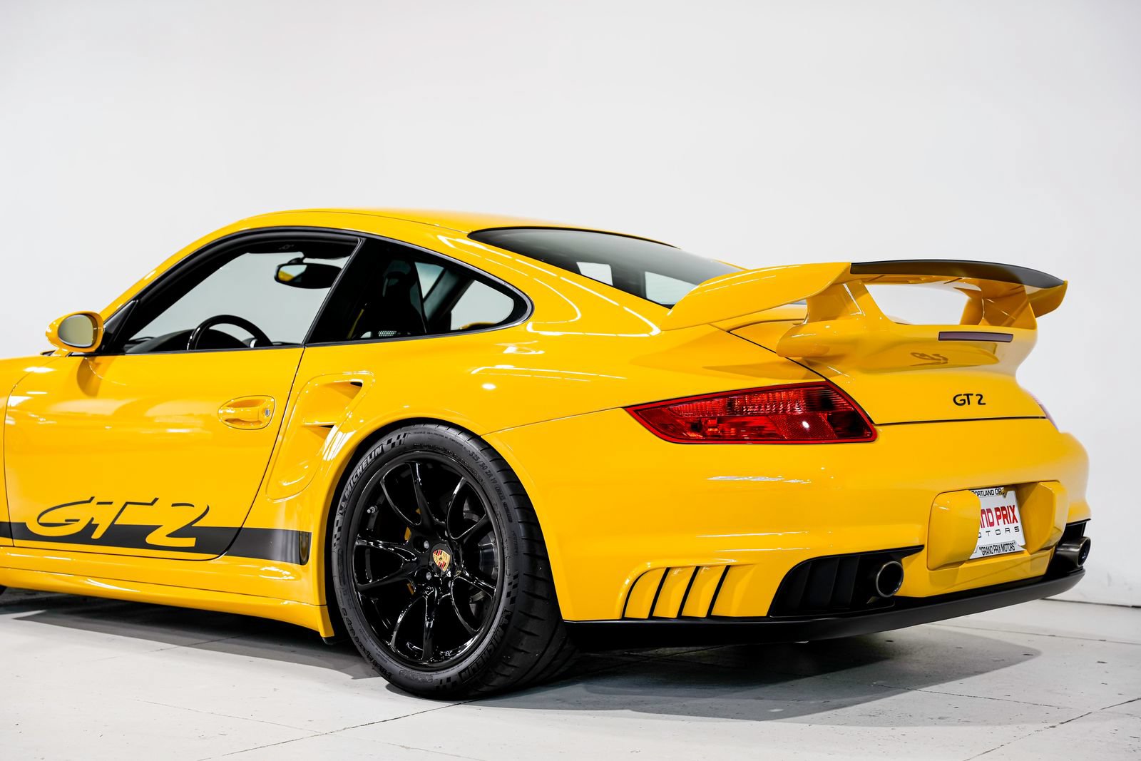 Used 2008 Porsche 911 GT2 RWD image 27