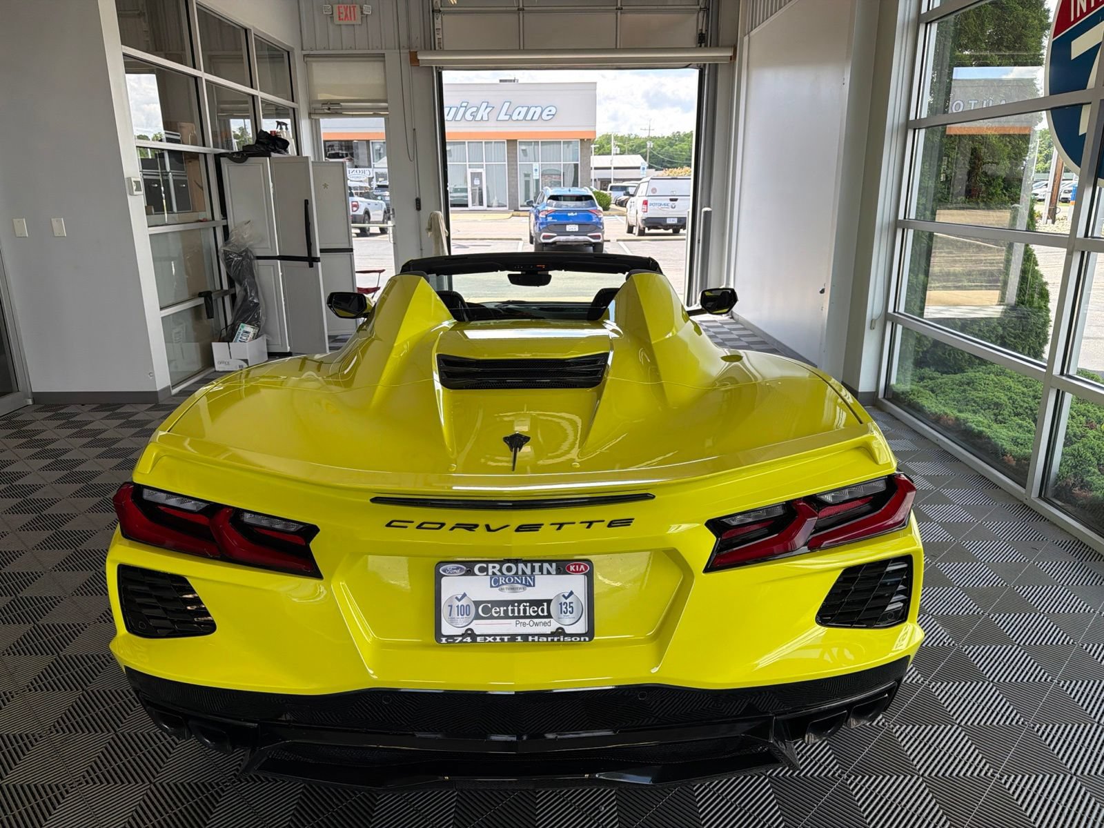 Used 2023 Chevrolet Corvette Stingray Premium Conv w/ Battery Protection Package RWD image 7