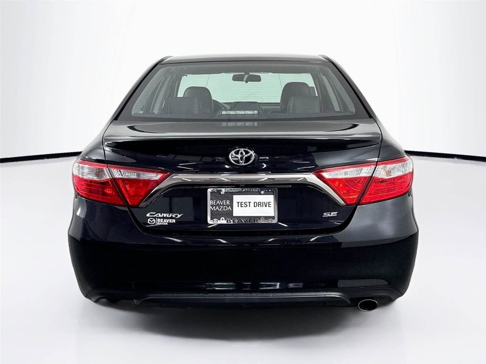 Used 2017 Toyota Camry SE FWD image 9