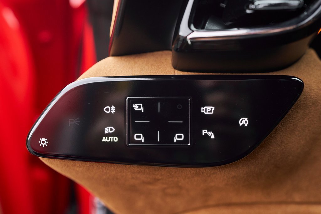 Used 2023 Ferrari Roma image 49