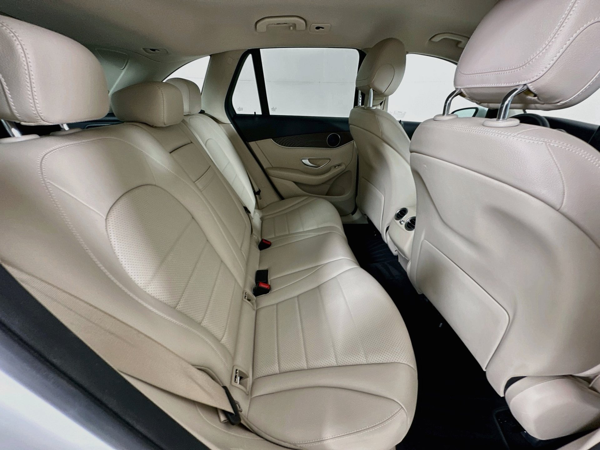 Used 2019 Mercedes-Benz GLC 300 image 27