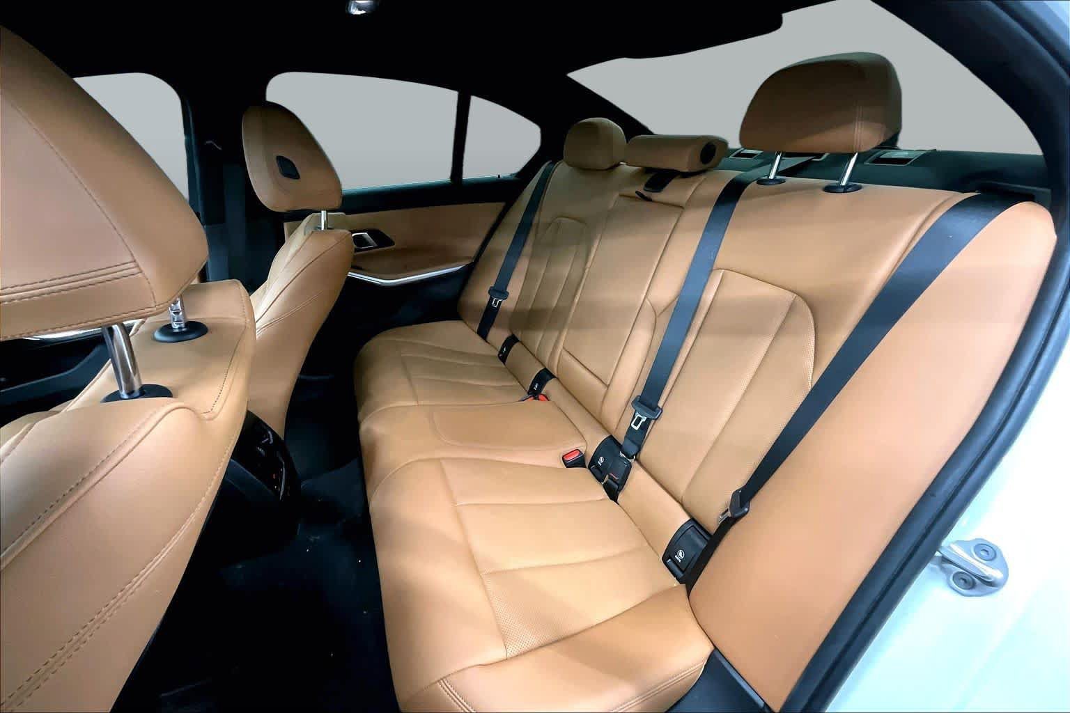 Used 2024 BMW 330i Sedan w/ Convenience Package RWD image 19