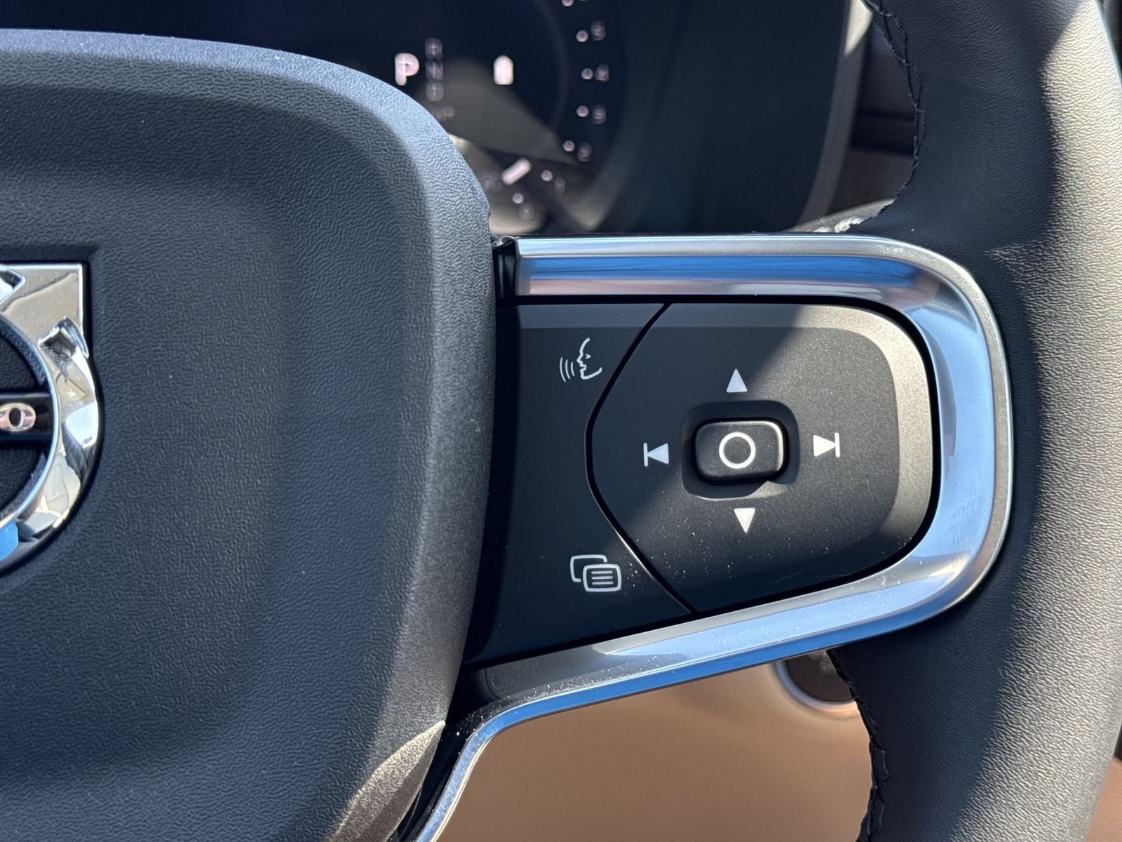New 2026 Volvo XC40 B5 Ultra w/ Climate Package AWD/4WD image 22